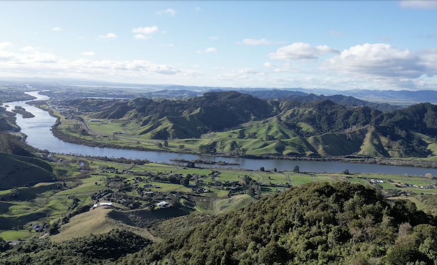 Waikato River - From Mount Ruapehu to Sea
